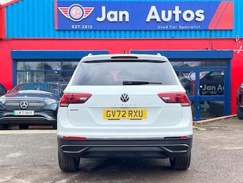 Used Volkswagen Tiguan Allspace 2023 for sale - 77940489: Photo