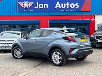Used Toyota C-HR 2022 for sale - 79224257: Photo