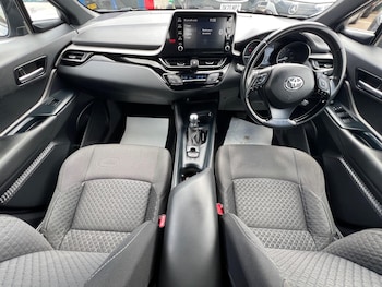 Used Toyota C-HR 2022 for sale - 79224257: Photo
