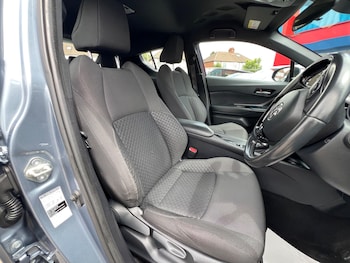 Used Toyota C-HR 2022 for sale - 79224257: Photo