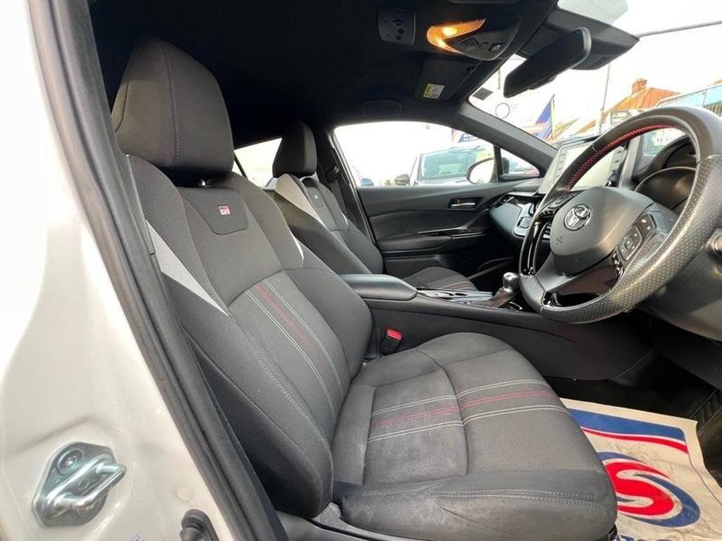 Used Toyota C-HR for sale - 77671957: Photo 21