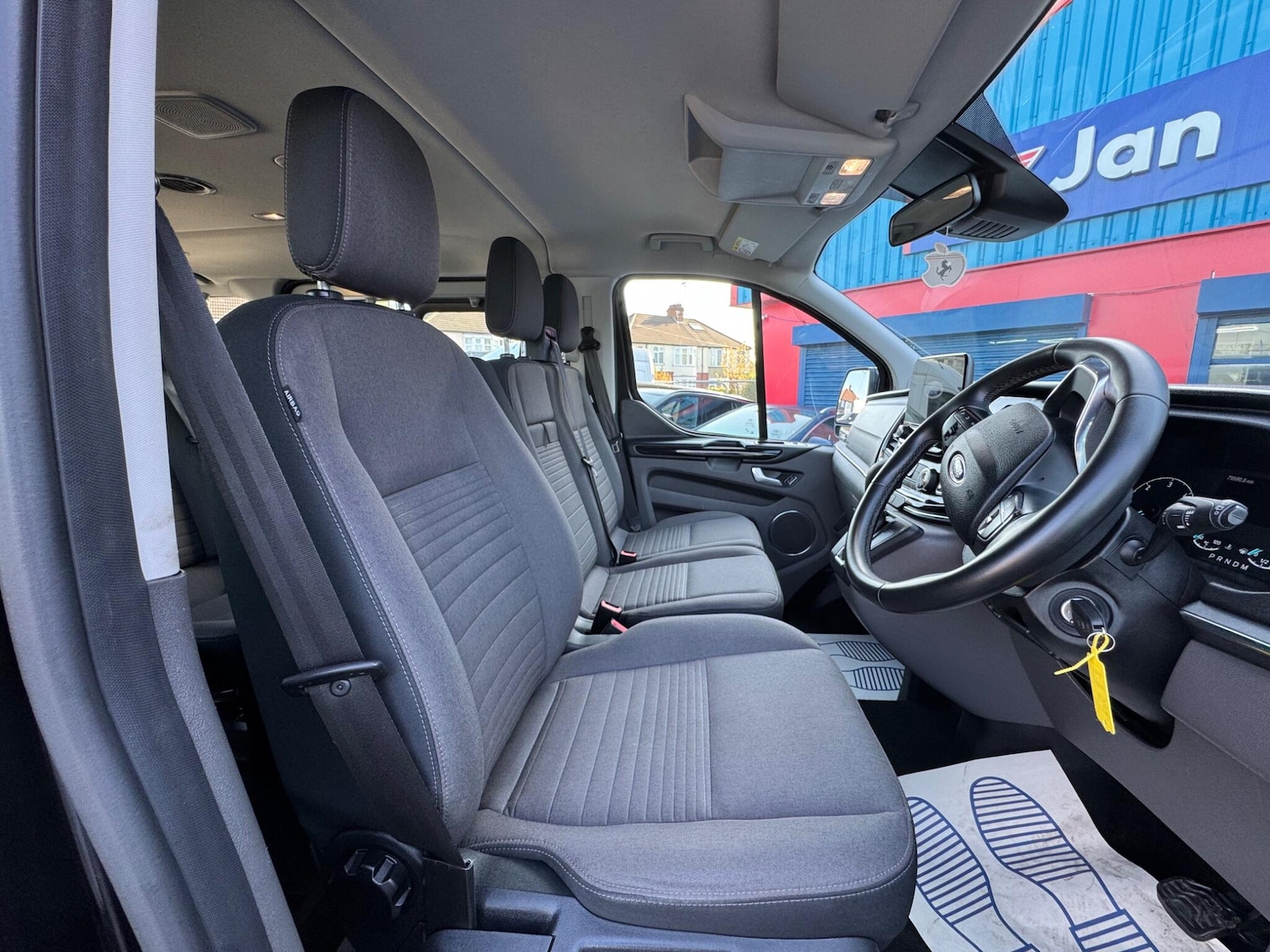 Used Ford Tourneo Custom for sale - 78214150: Photo 3