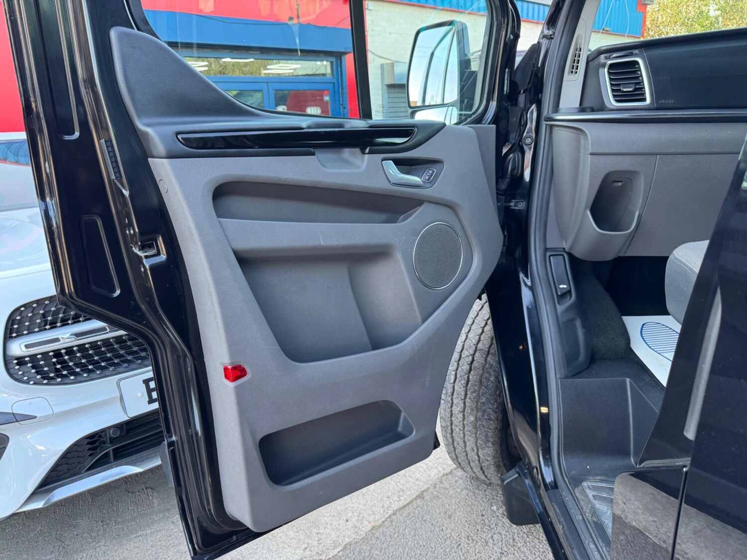 Used Ford Tourneo Custom for sale - 78214150: Photo 54