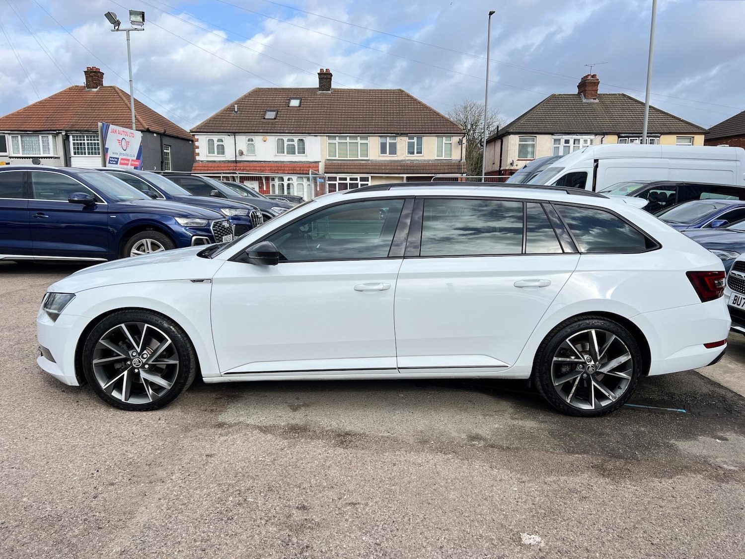 Used Skoda Superb for sale - 77671588: Photo 32