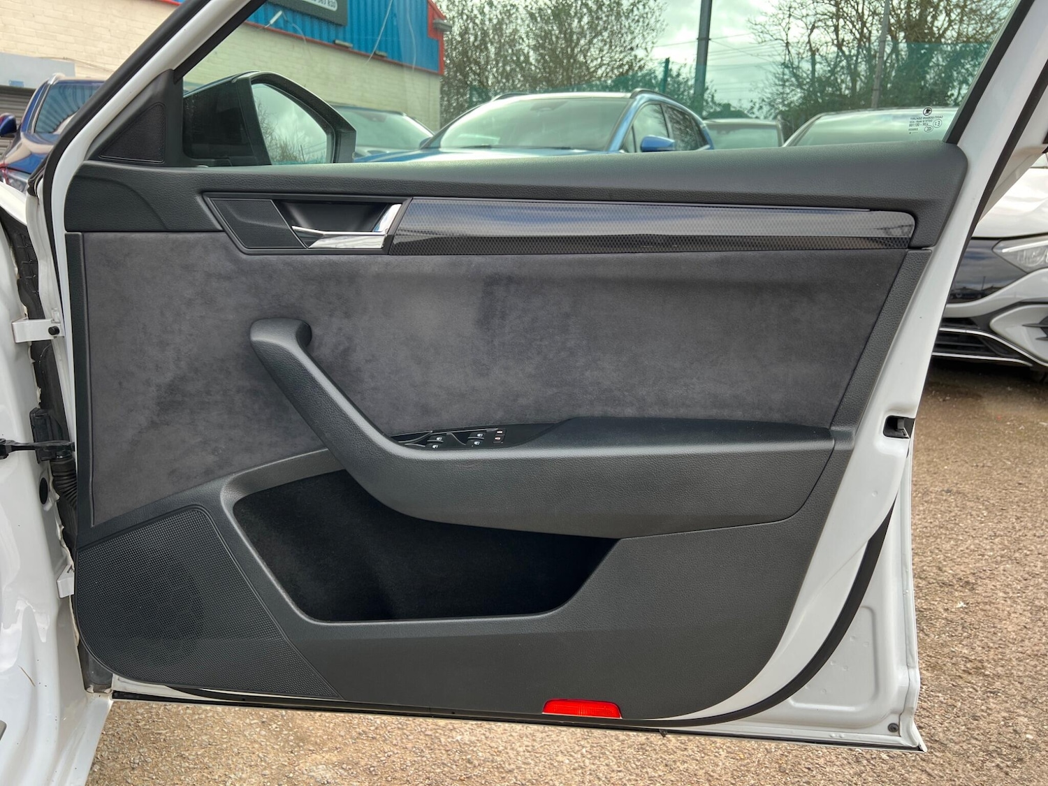 Used Skoda Superb for sale - 77671588: Photo 47