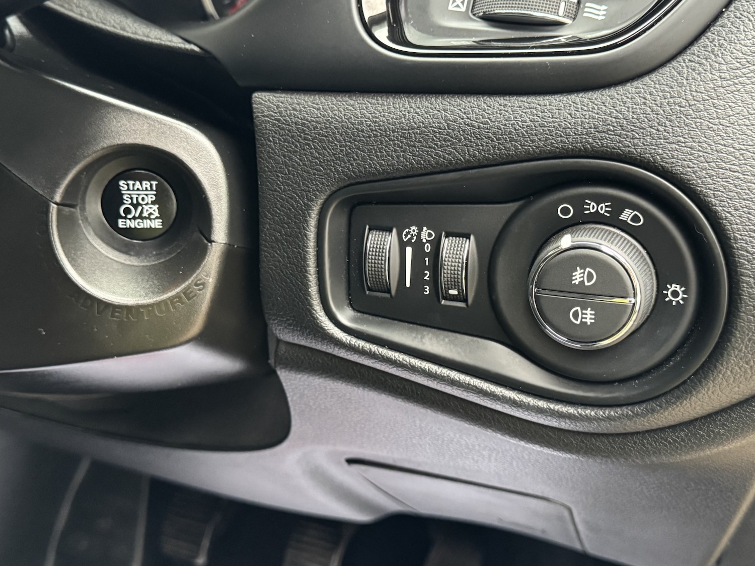 Used Jeep Renegade 2020 for sale - 77836819: Photo 23