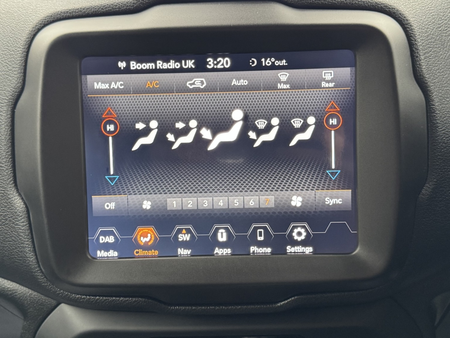 Used Jeep Renegade 2020 for sale - 77836819: Photo 38