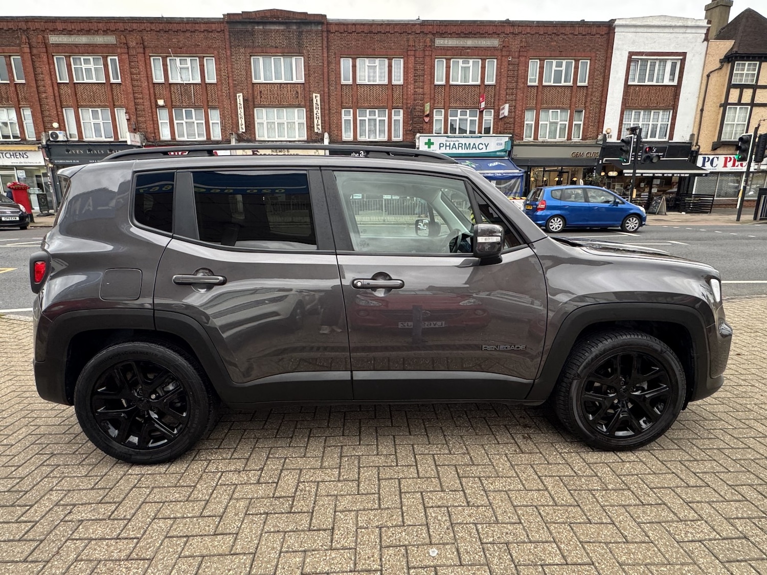 Used Jeep Renegade 2020 for sale - 77836819: Photo 9