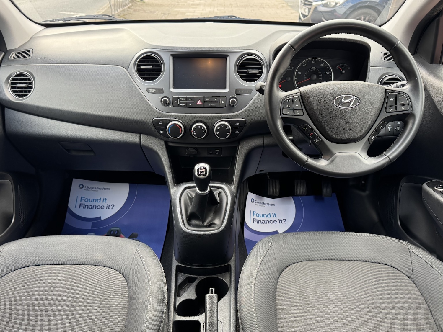 Used Hyundai i10 2019 for sale - 78134960: Photo 2