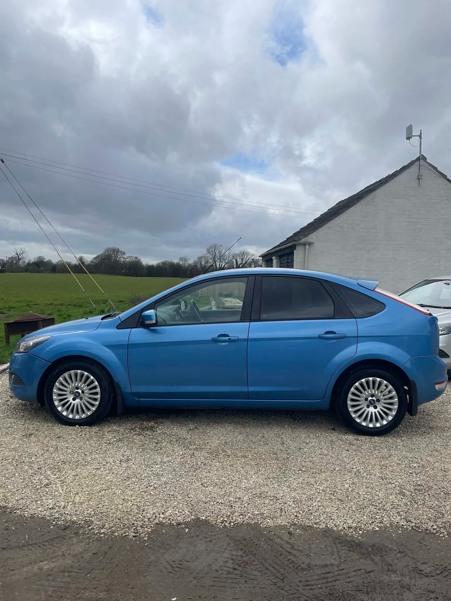 Used Ford Focus 2010 for sale - 77653875: Photo 2
