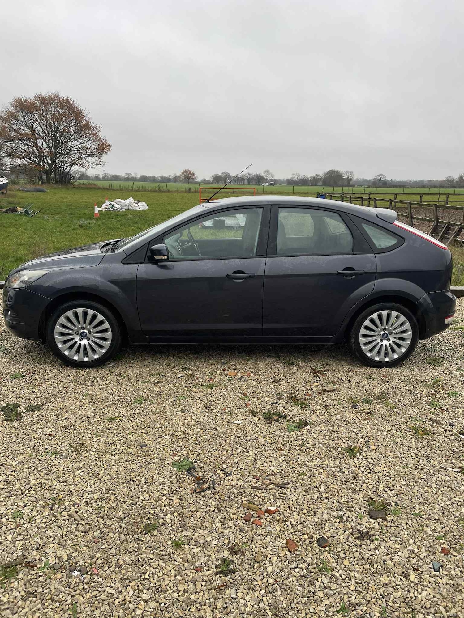 Used Ford Focus 2009 for sale - 76861883: Photo 2