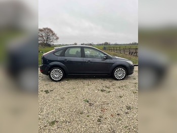 Used Ford Focus 2009 for sale - 76861883: Photo