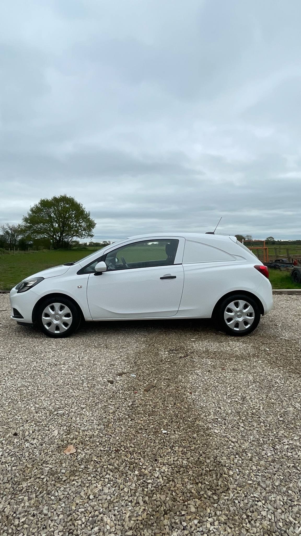 Used Vauxhall Corsa 2016 for sale - 74950115: Photo 3