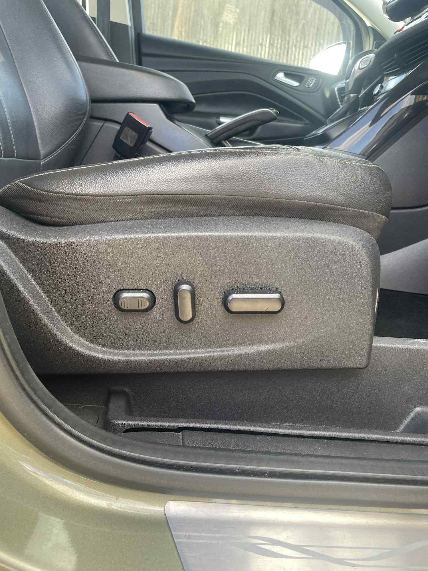 Used Ford Kuga 2014 for sale - 76591670: Photo 31