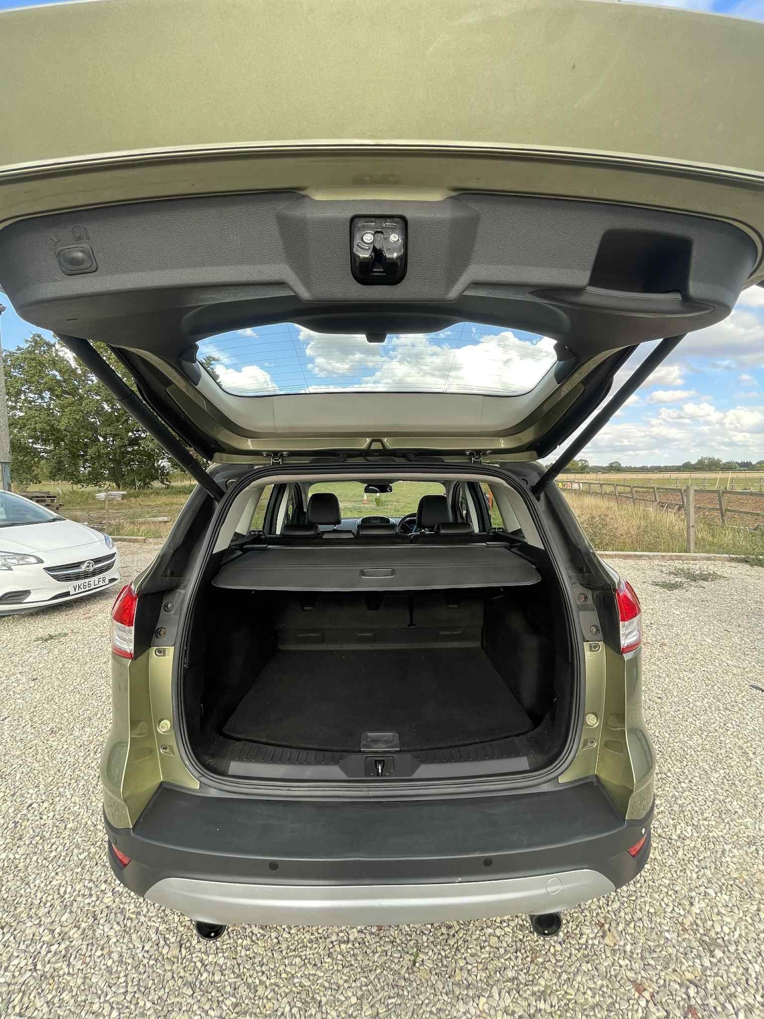 Used Ford Kuga 2014 for sale - 76591670: Photo 5