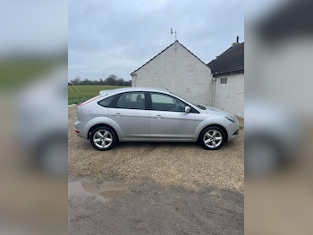 Used Ford Focus 2010 for sale - 77482364: Photo