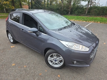 2014 (14) - 1.25 82 Zetec 5dr