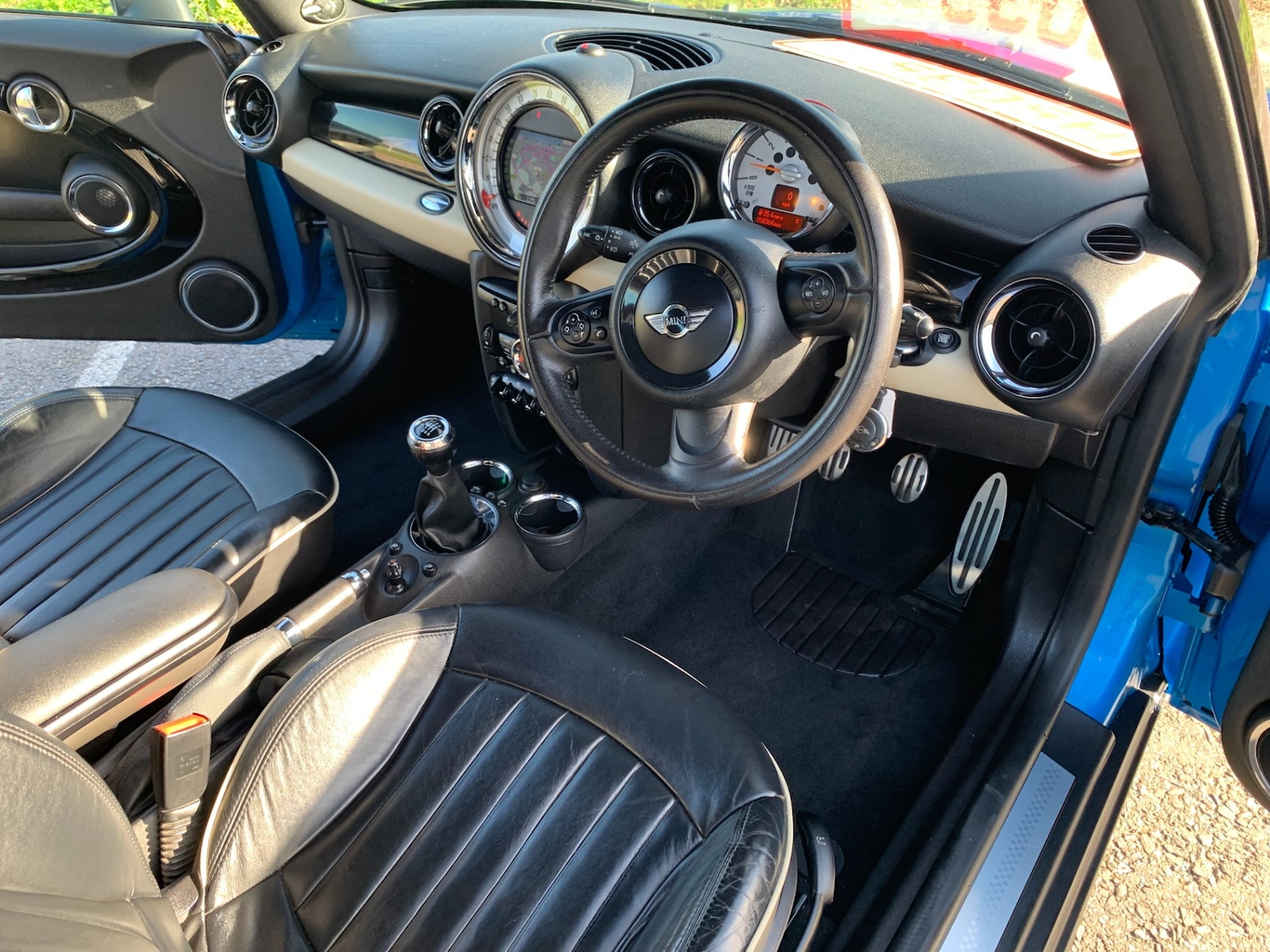 Used MINI Hatch 2011 for sale - 77930957: Photo 9