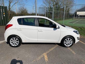 Used Hyundai i20 2012 for sale - 77945811: Photo