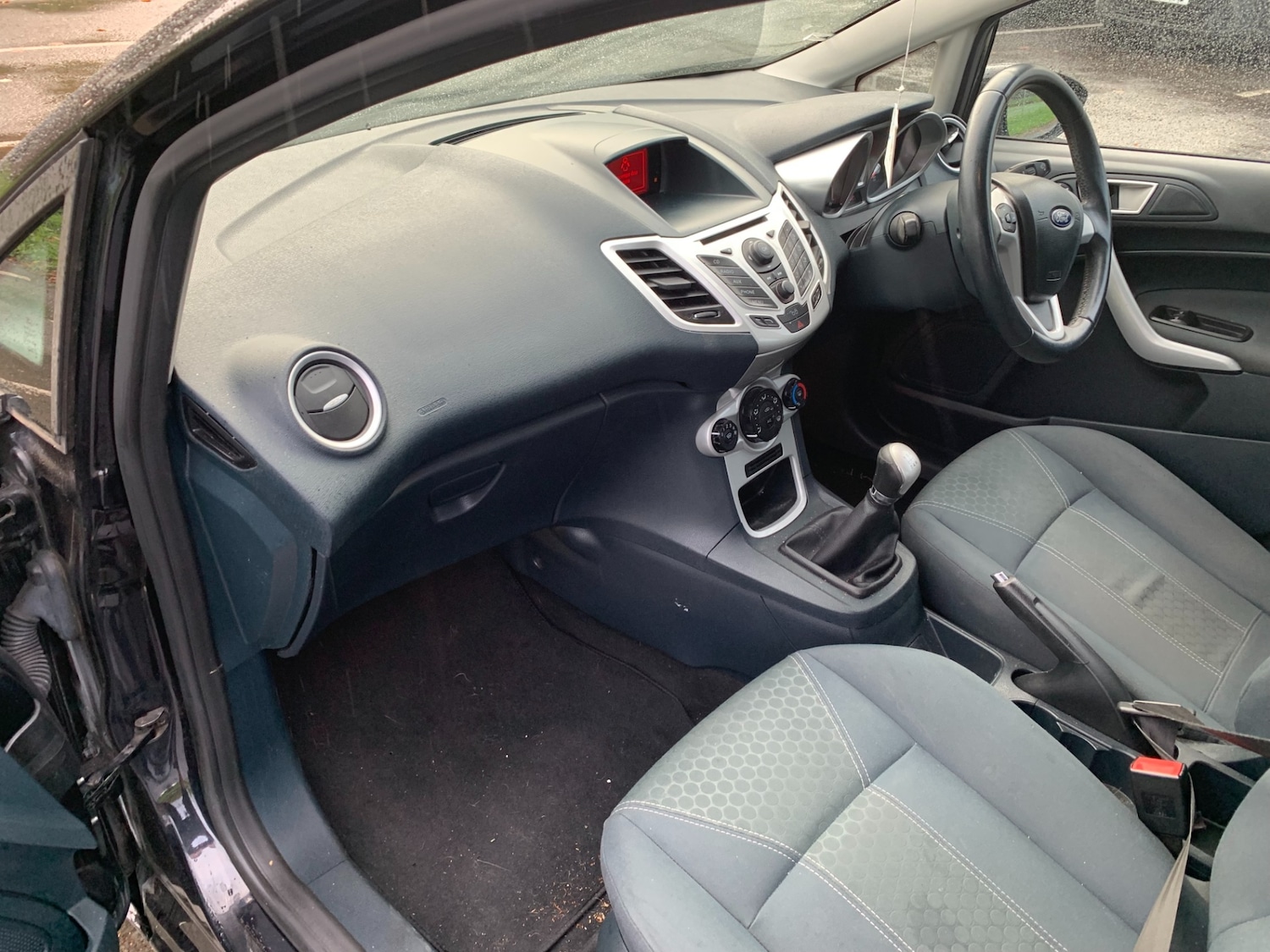 Used Ford Fiesta 2011 for sale - 76322381: Photo 11