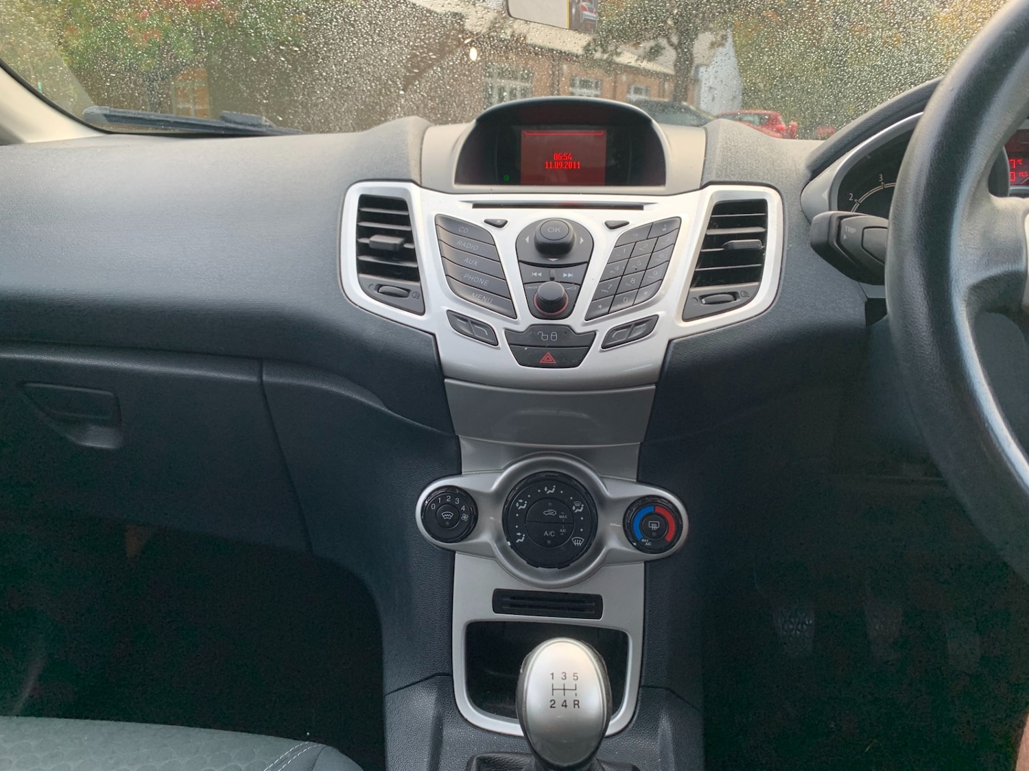 Used Ford Fiesta 2011 for sale - 76322381: Photo 5