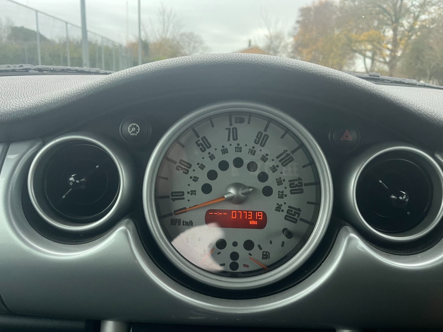 Used MINI Convertible 2004 for sale - 76877411: Photo 7