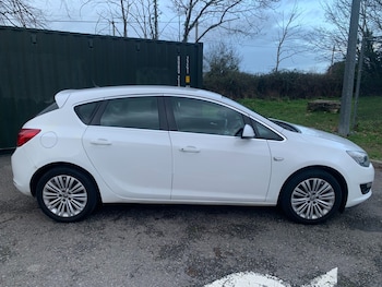 Used Vauxhall Astra 2015 for sale - 77300342: Photo