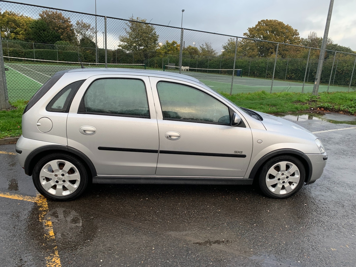 Used Vauxhall Corsa 2005 for sale - 76322164: Photo 2