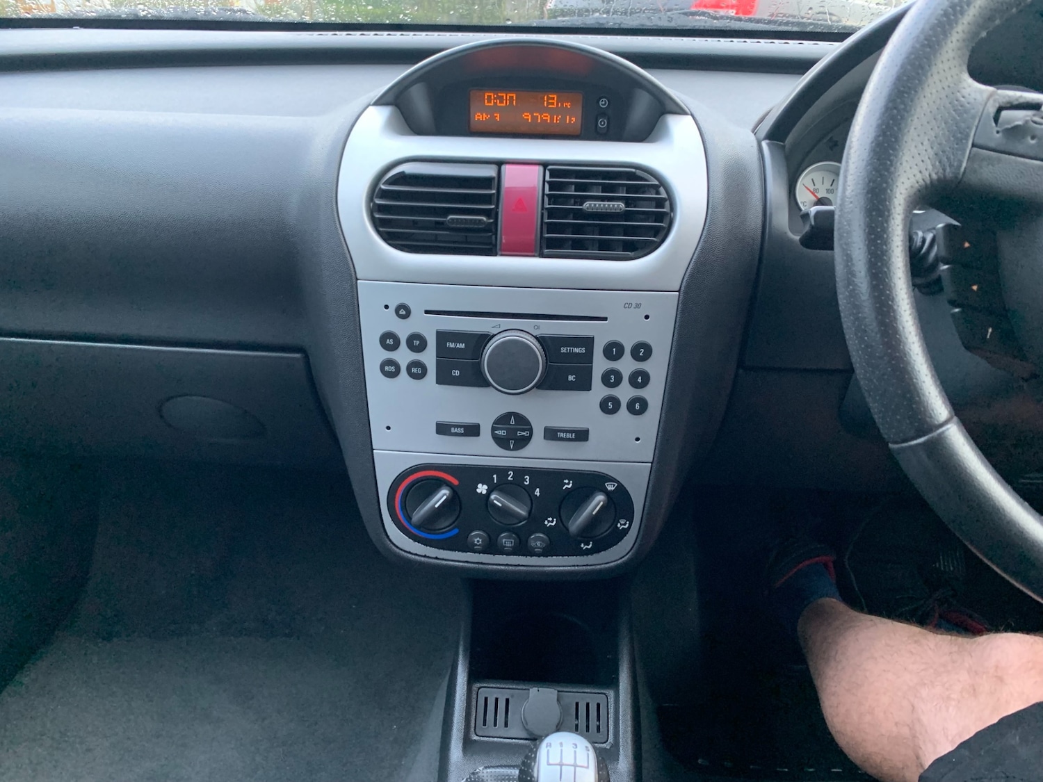 Used Vauxhall Corsa 2005 for sale - 76322164: Photo 8