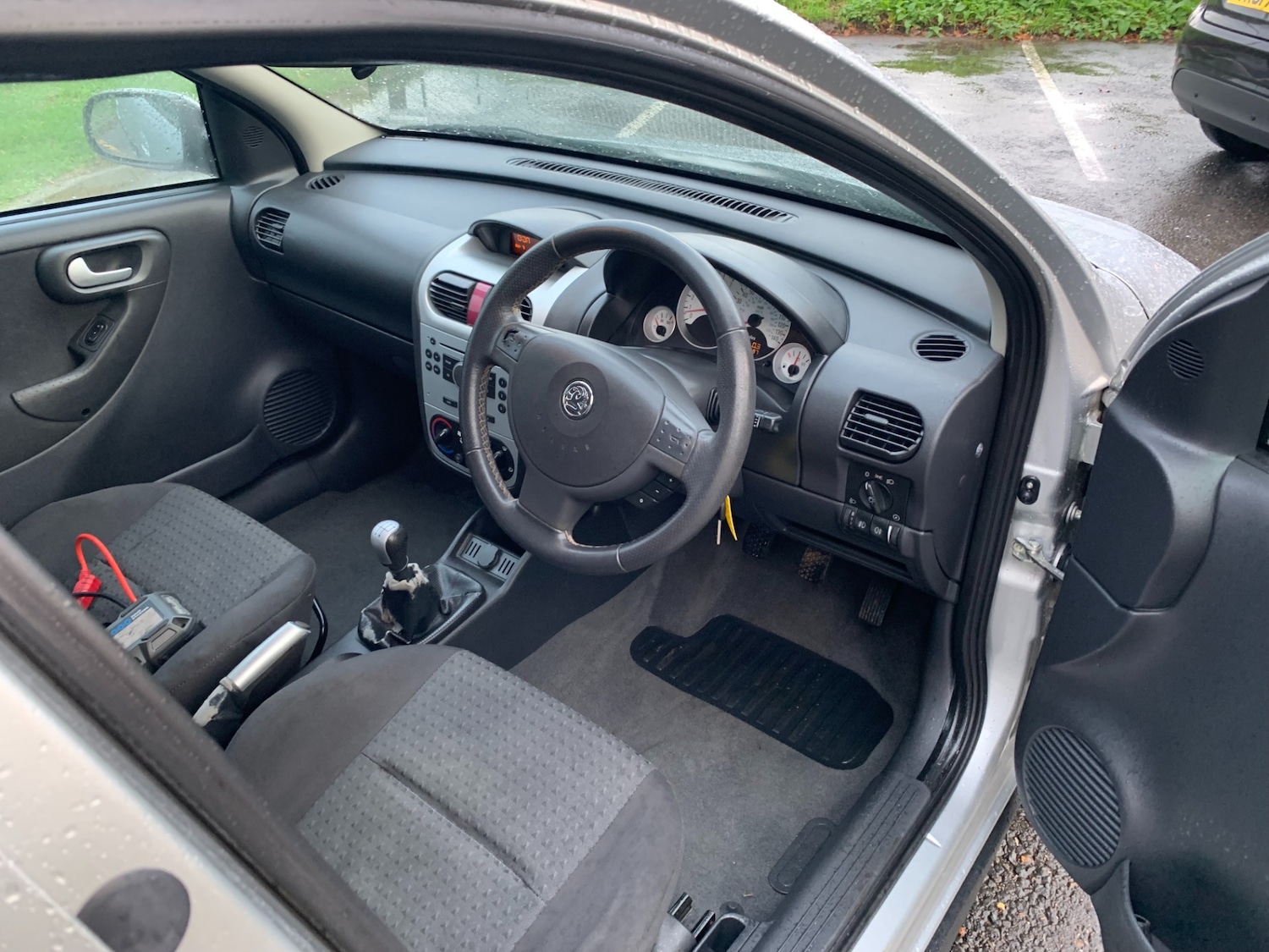 Used Vauxhall Corsa 2005 for sale - 76322164: Photo 9