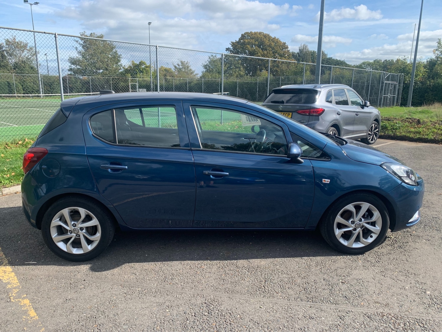 Used Vauxhall Corsa 2016 for sale - 76193471: Photo 2