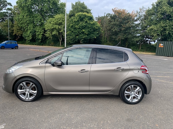 Used Peugeot 208 2015 for sale - 75379471: Photo 5