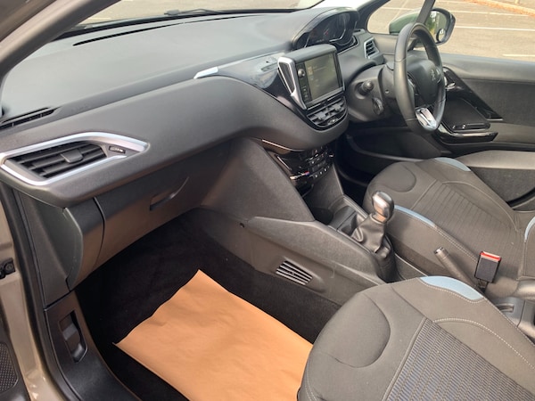Used Peugeot 208 2015 for sale - 75379471: Photo 6