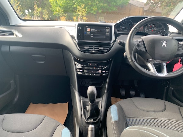 Used Peugeot 208 2015 for sale - 75379471: Photo 9