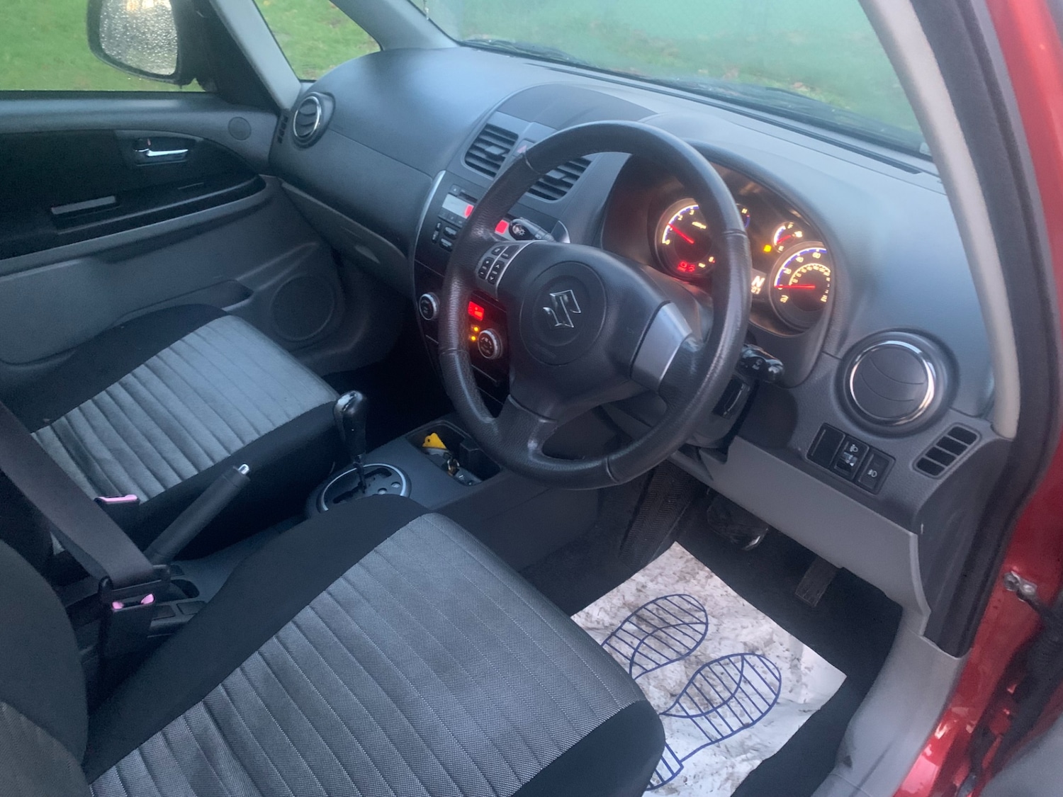 Used Suzuki SX4 2010 for sale - 76796758: Photo 8