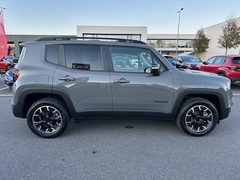 Used Jeep Renegade undefined for sale - 76872384: Photo