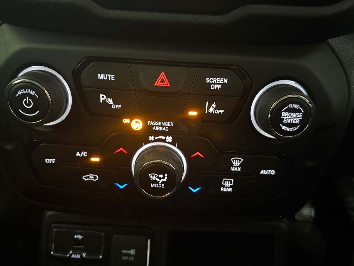 Used Jeep Renegade 2020 for sale - 77079055: Photo 26