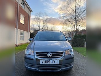 Used Volkswagen Touran 2009 for sale - 77591069: Photo