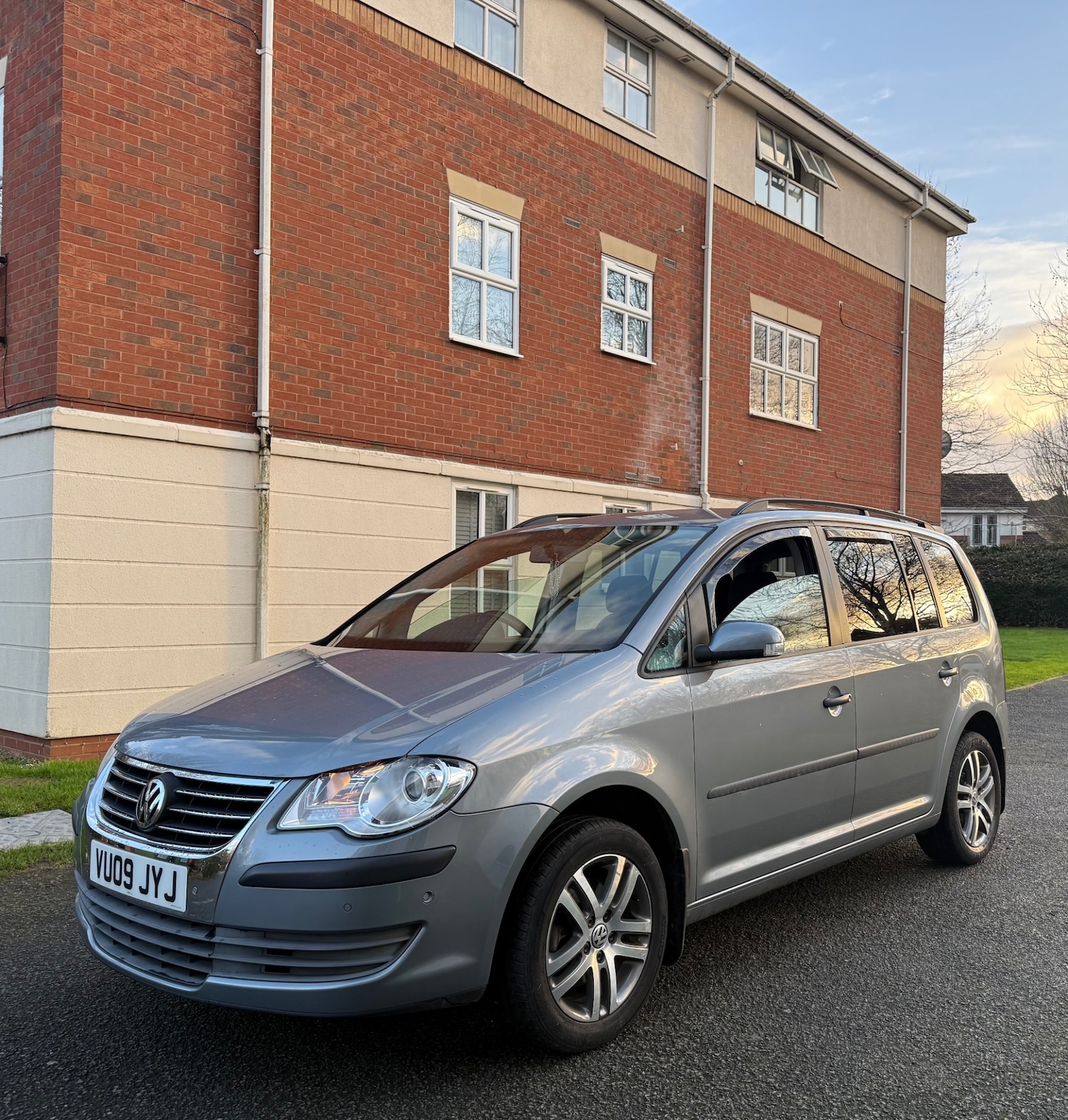 Used Volkswagen Touran 2009 for sale - 77591069: Photo 4