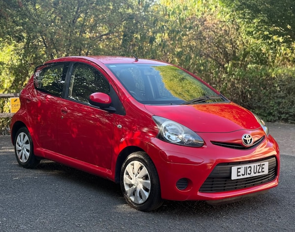 Used Toyota AYGO 2013 for sale - 75655964: Photo 2