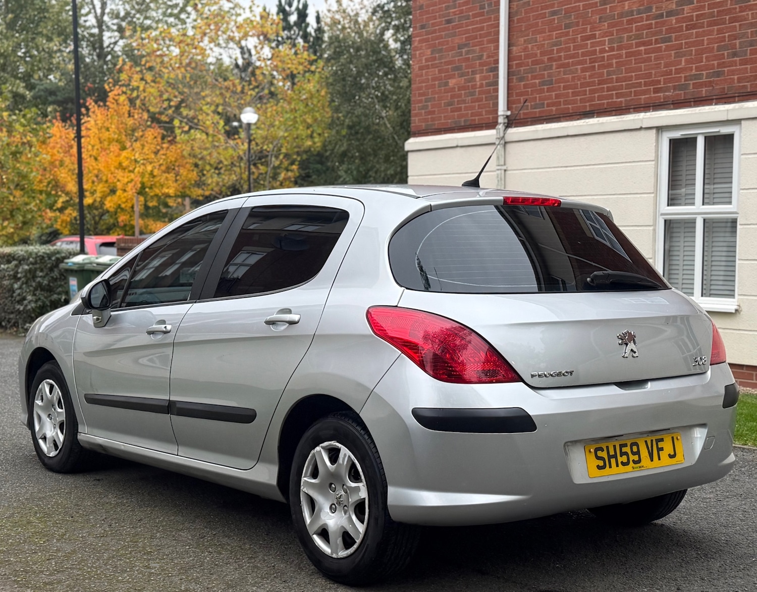 Used Peugeot 308 2010 for sale - 76372406: Photo 3