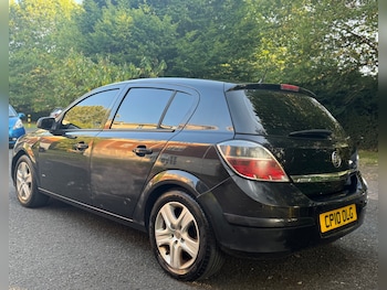 Used Vauxhall Astra 2010 for sale - 75476130: Photo