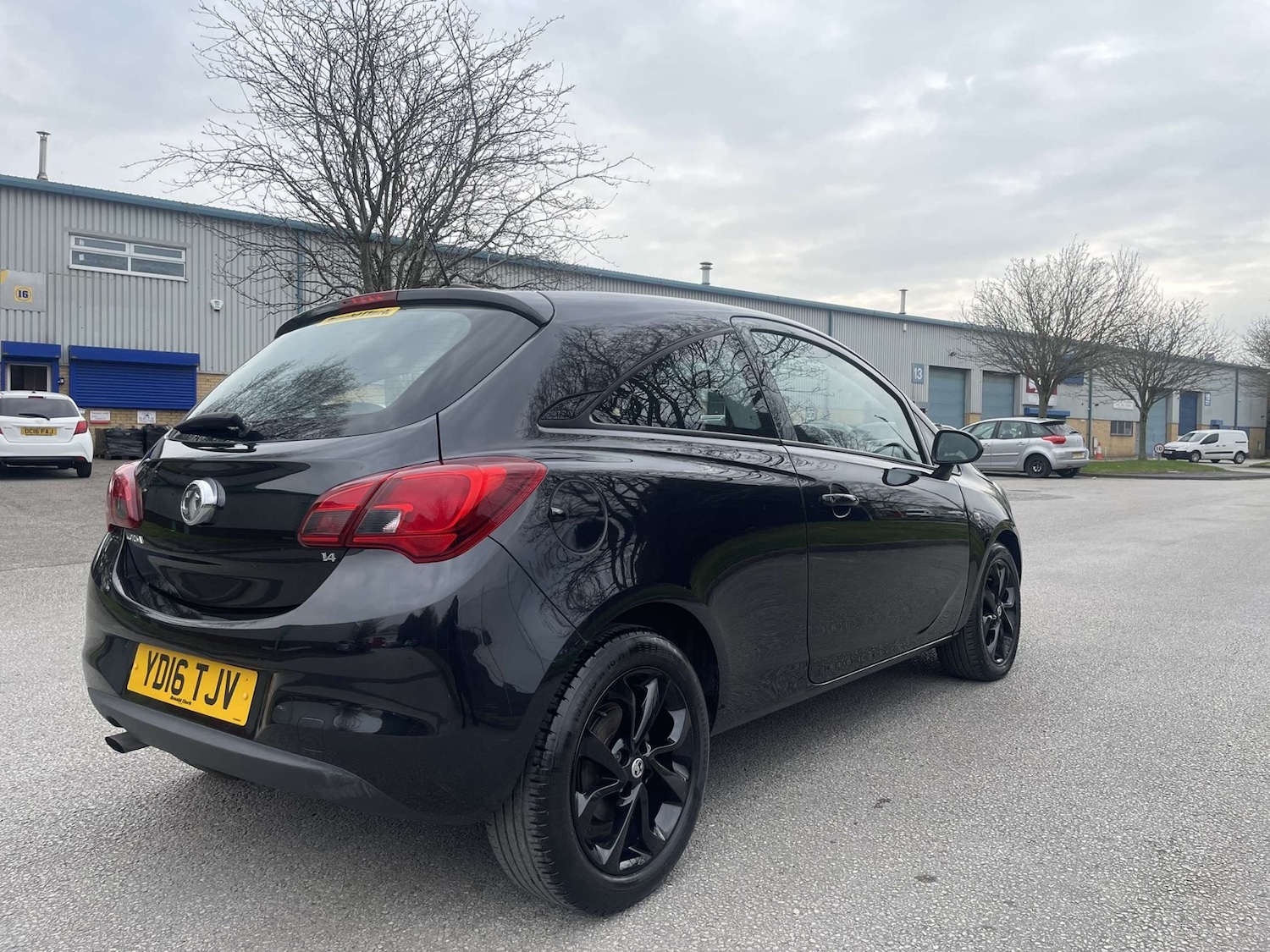 Used Vauxhall Corsa 2016 for sale - 76198731: Photo 1