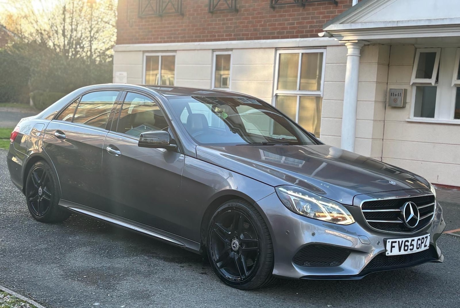 Used Mercedes-Benz E Class 2015 for sale - 77940826: Photo 2