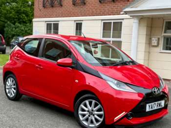 2017 (17) - 1.0 VVT-i X-Play 5dr x-shift
