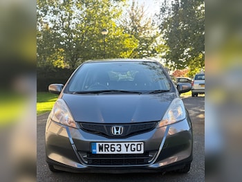 Used Honda Jazz 2013 for sale - 76194219: Photo 2
