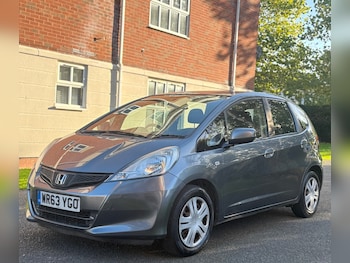 Used Honda Jazz 2013 for sale - 76194219: Photo 3
