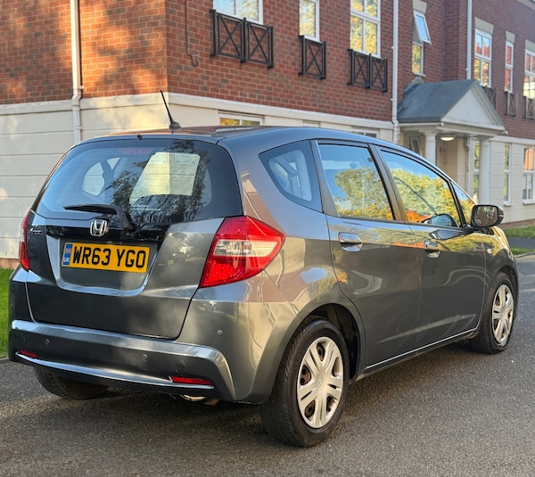 Used Honda Jazz 2013 for sale - 76194219: Photo 6