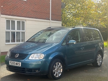 Used Volkswagen Touran 2005 for sale - 76355027: Photo