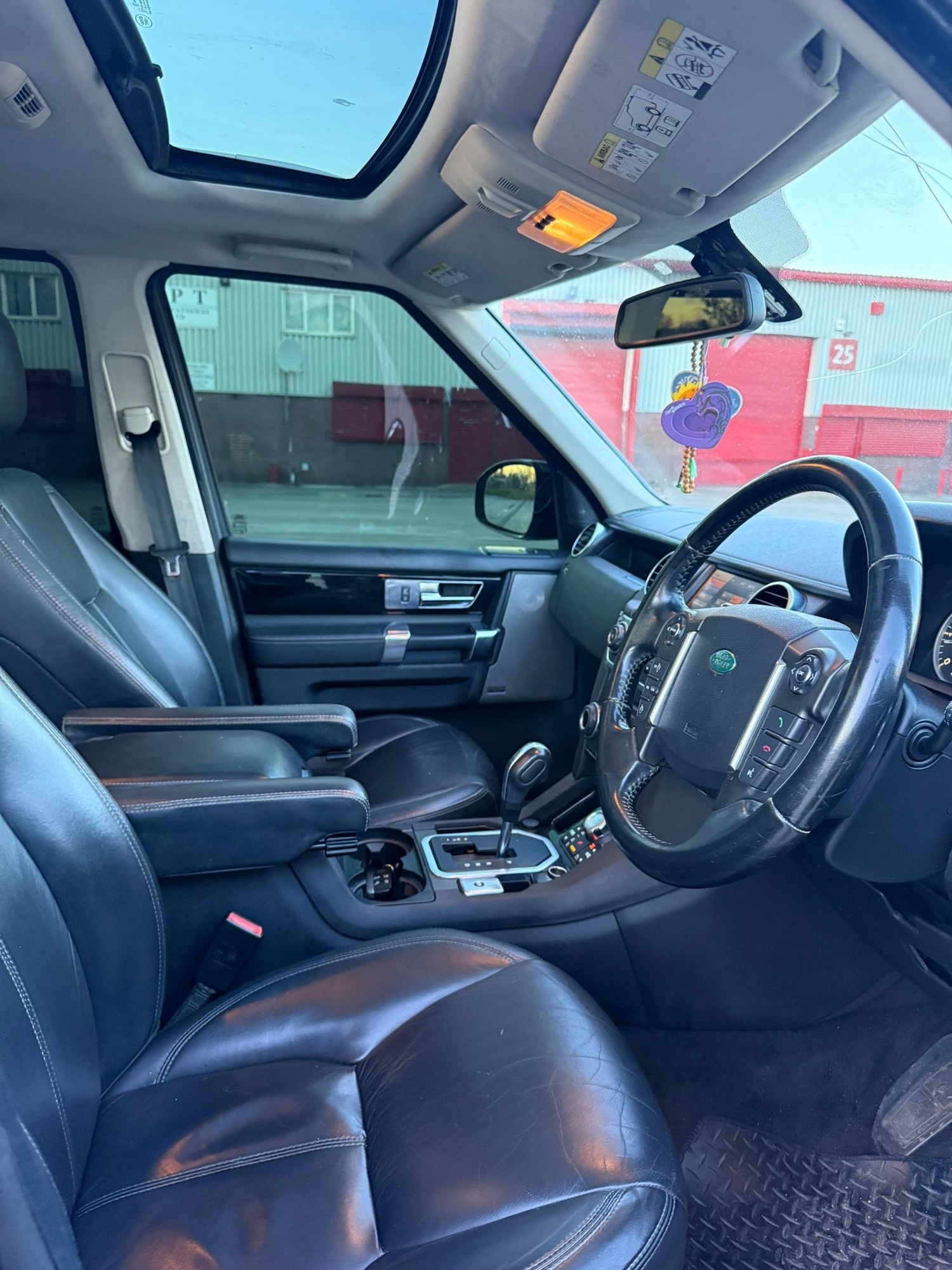 Used Land Rover Discovery 2011 for sale - 77940821: Photo 10